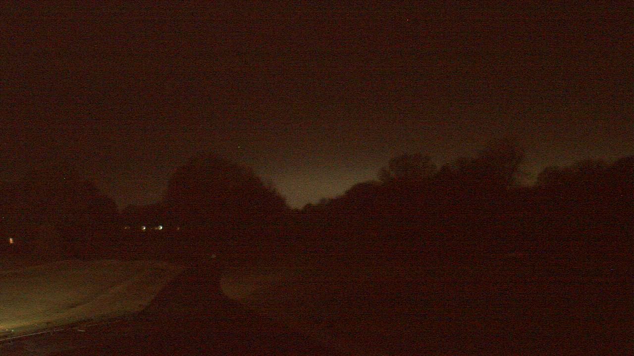Thumbnail for current weather camera view from Windyke Country Club in Memphis, Tennessee