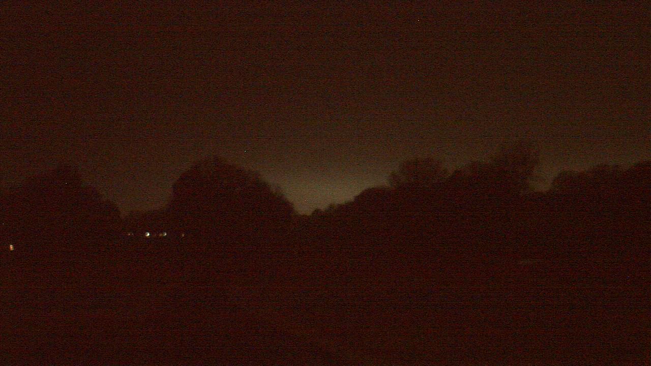 Thumbnail for current weather camera view from Windyke Country Club in Memphis, Tennessee