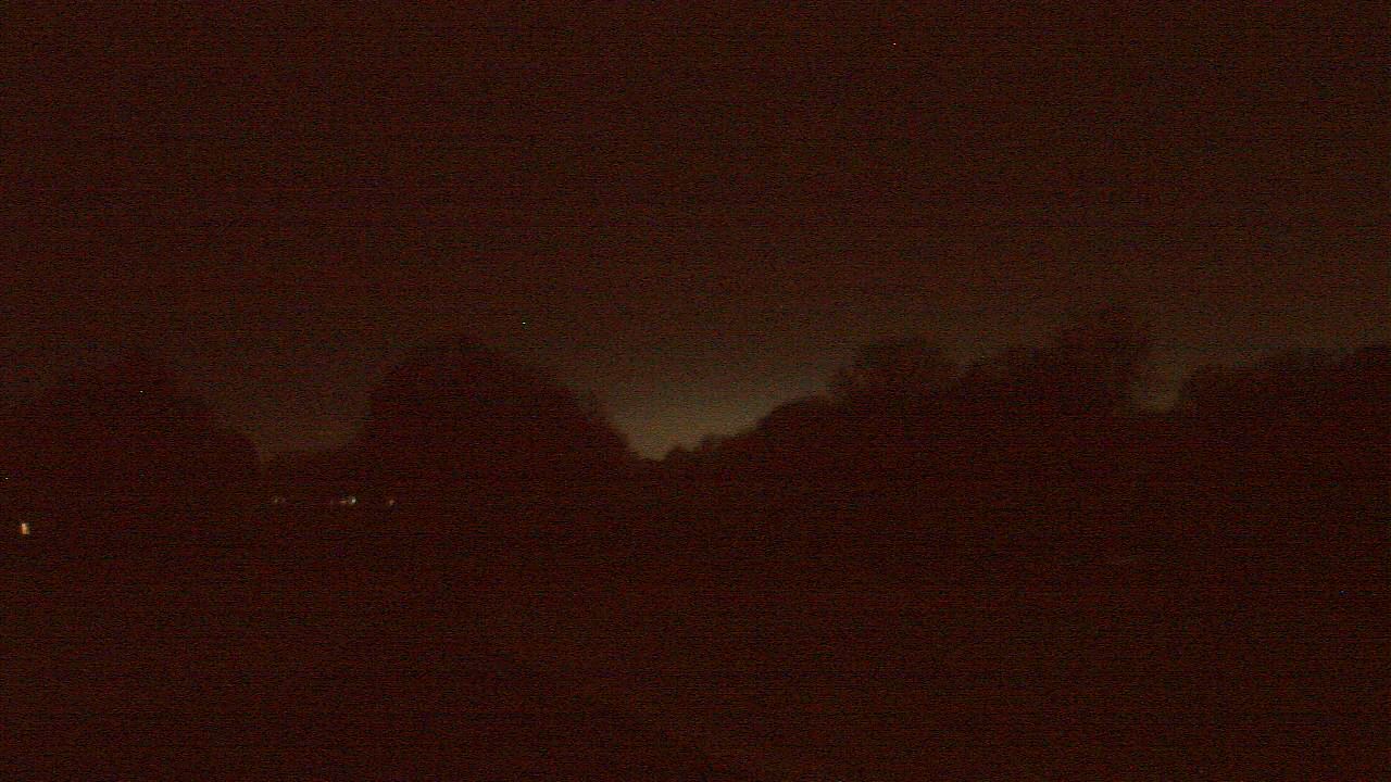 Thumbnail for current weather camera view from Windyke Country Club in Memphis, Tennessee