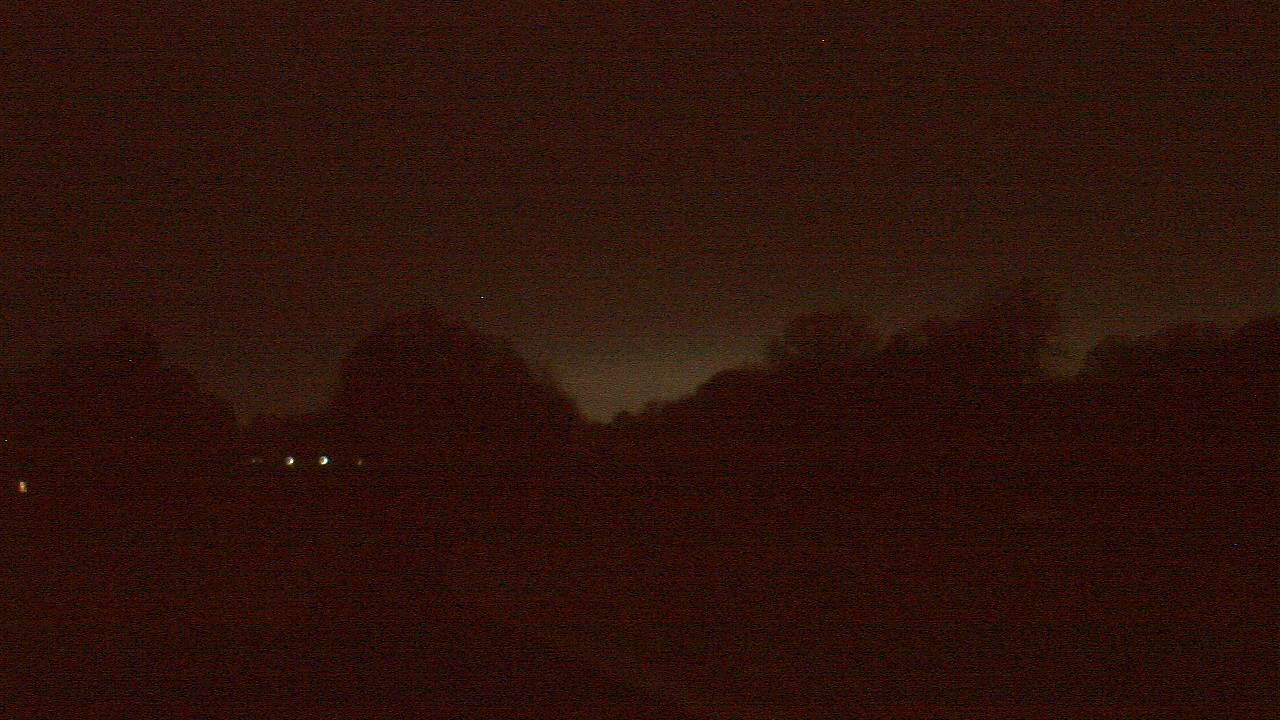Thumbnail for current weather camera view from Windyke Country Club in Memphis, Tennessee