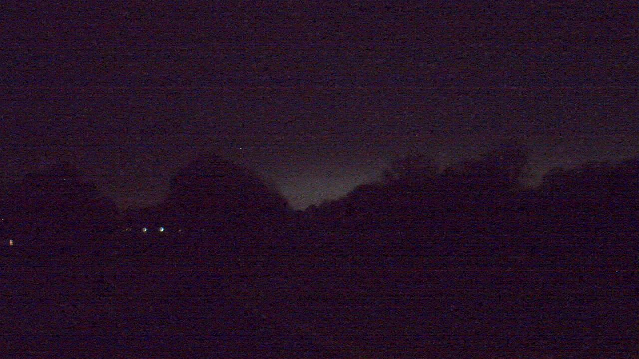 Thumbnail for current weather camera view from Windyke Country Club in Memphis, Tennessee