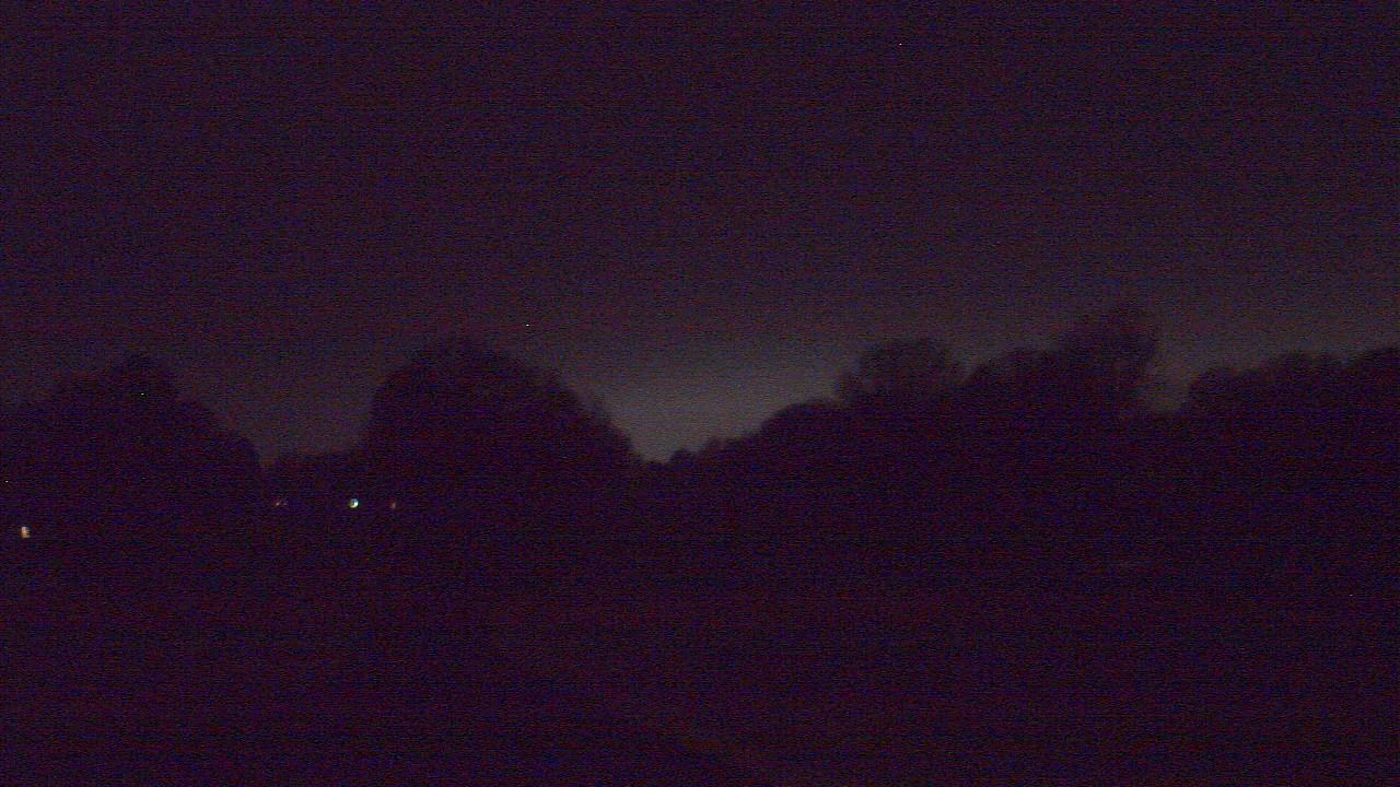 Thumbnail for current weather camera view from Windyke Country Club in Memphis, Tennessee