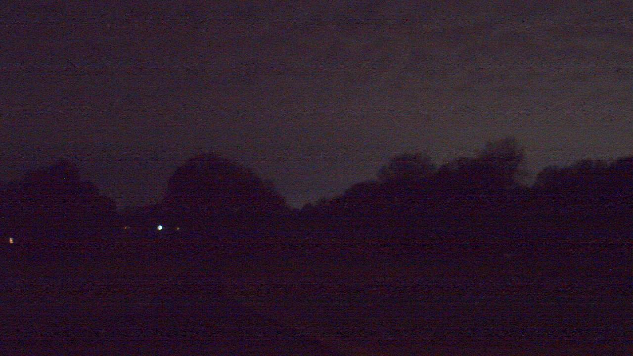 Thumbnail for current weather camera view from Windyke Country Club in Memphis, Tennessee