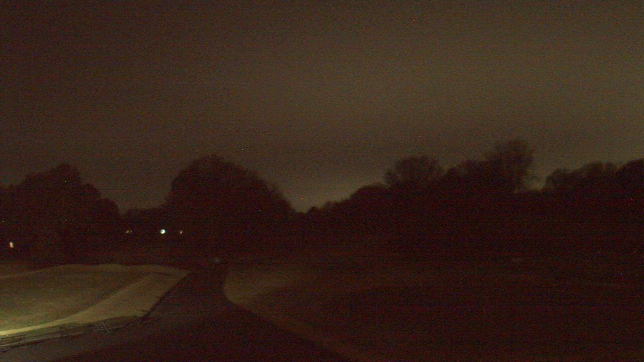 Thumbnail for current weather camera view from Windyke Country Club in Memphis, Tennessee