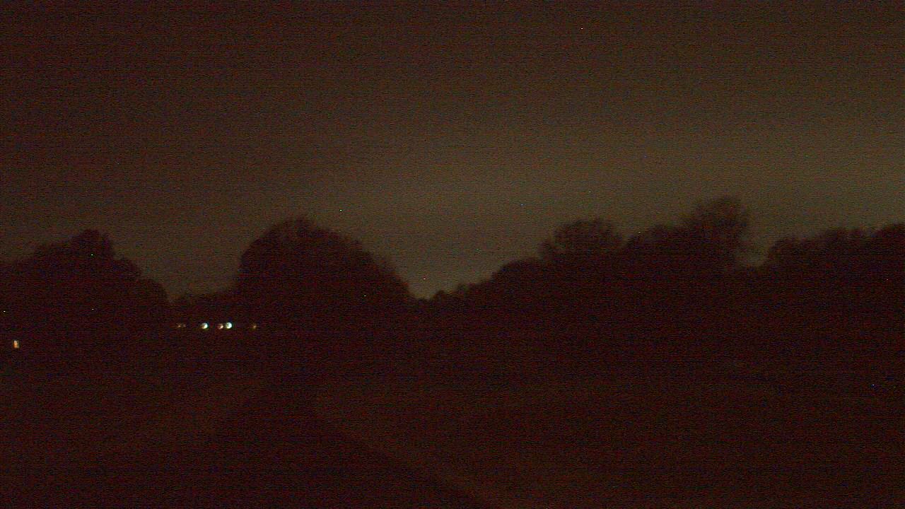 Thumbnail for current weather camera view from Windyke Country Club in Memphis, Tennessee