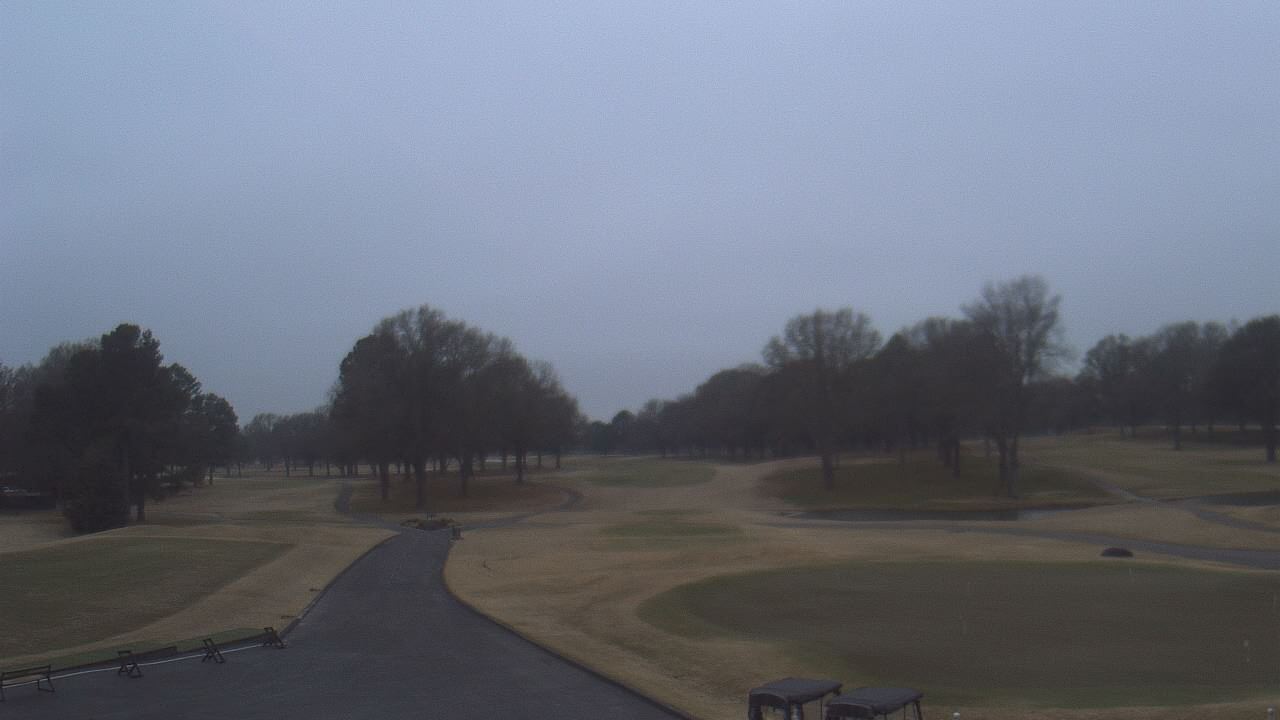 Thumbnail for current weather camera view from Windyke Country Club in Memphis, Tennessee