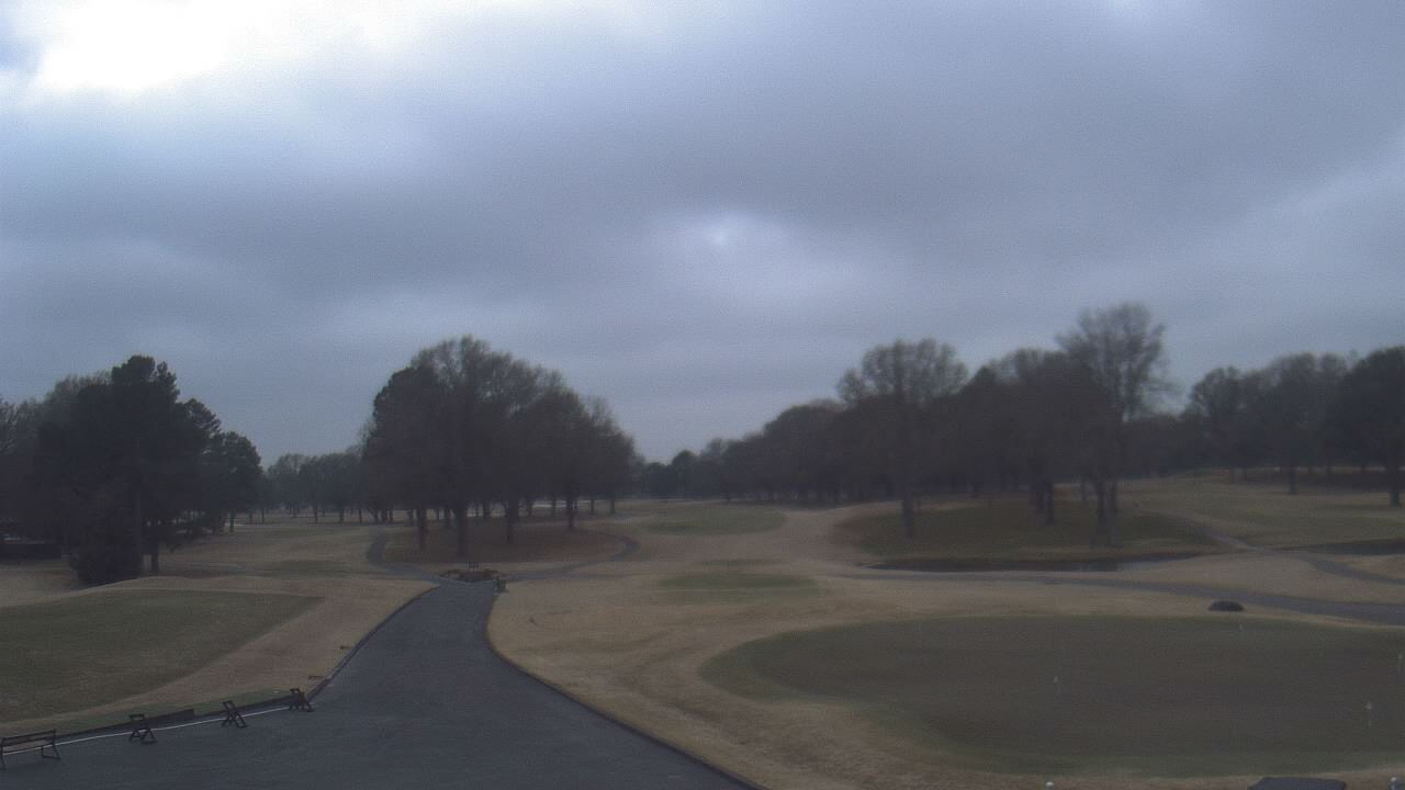 Thumbnail for current weather camera view from Windyke Country Club in Memphis, Tennessee