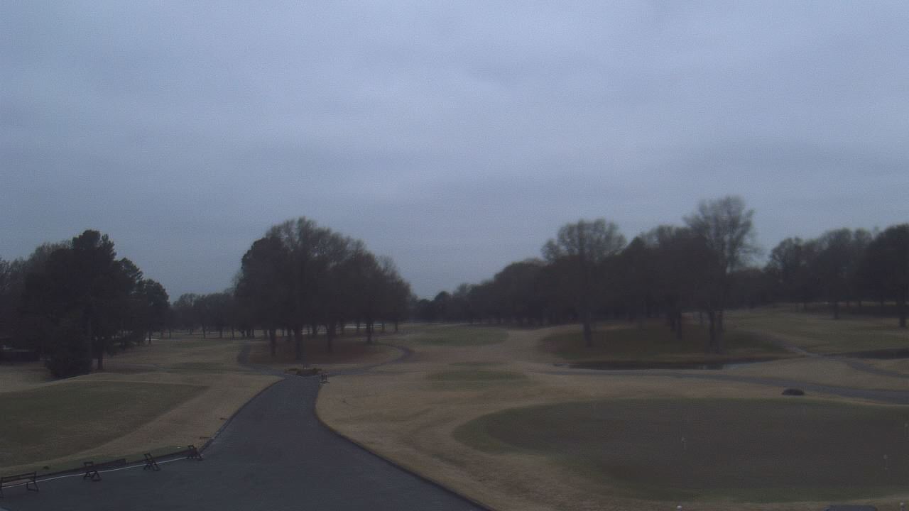 Thumbnail for current weather camera view from Windyke Country Club in Memphis, Tennessee