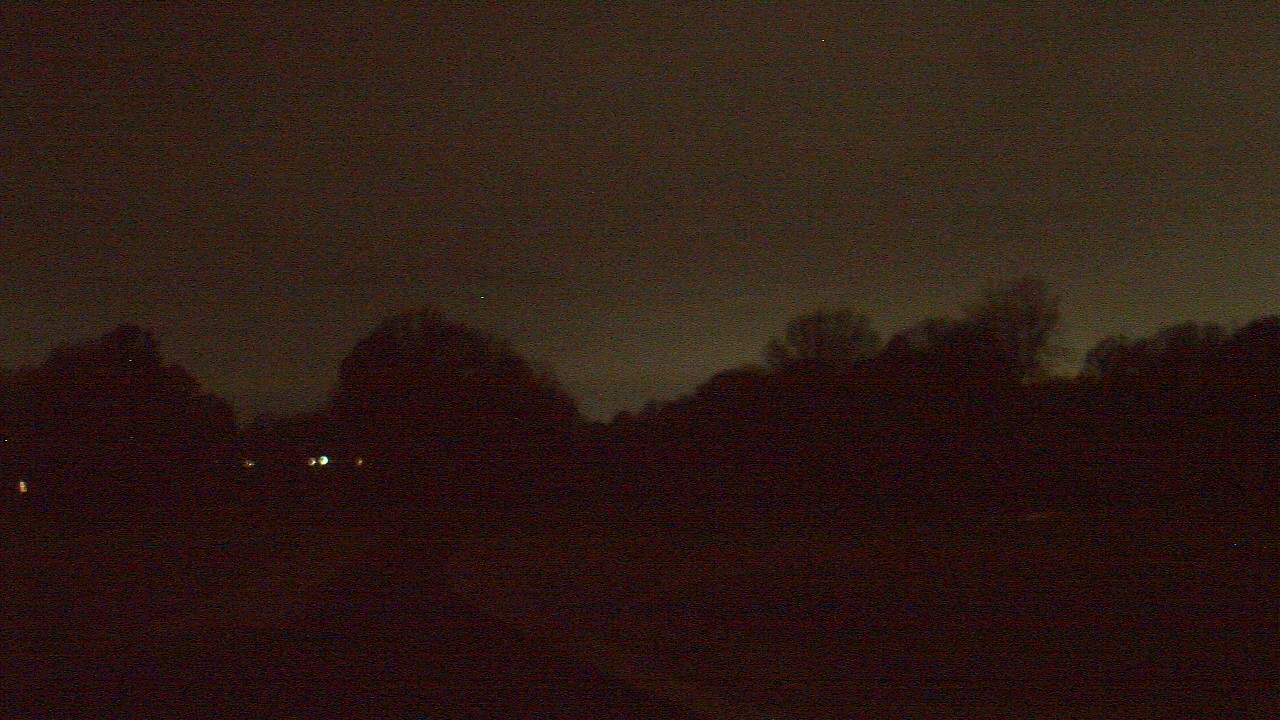 Thumbnail for current weather camera view from Windyke Country Club in Memphis, Tennessee
