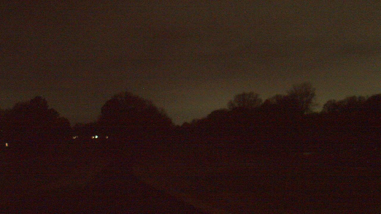 Thumbnail for current weather camera view from Windyke Country Club in Memphis, Tennessee