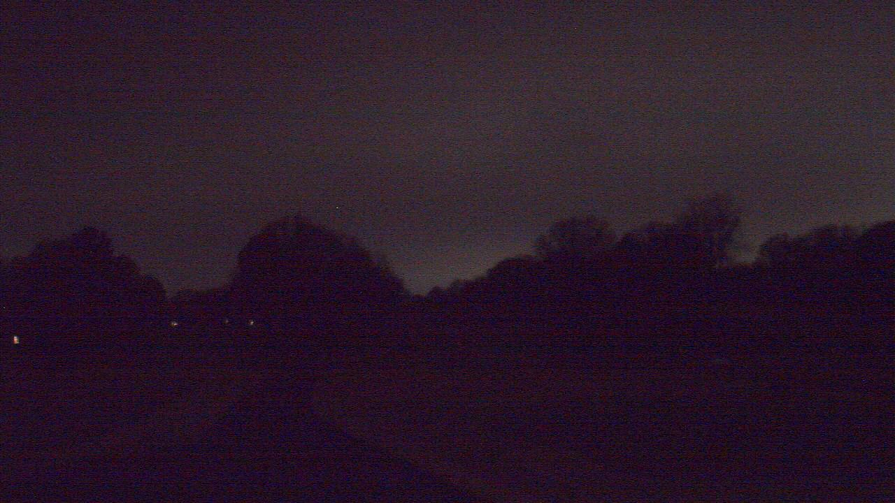 Thumbnail for current weather camera view from Windyke Country Club in Memphis, Tennessee