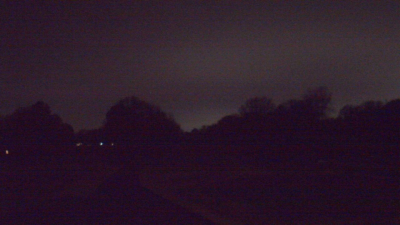 Thumbnail for current weather camera view from Windyke Country Club in Memphis, Tennessee