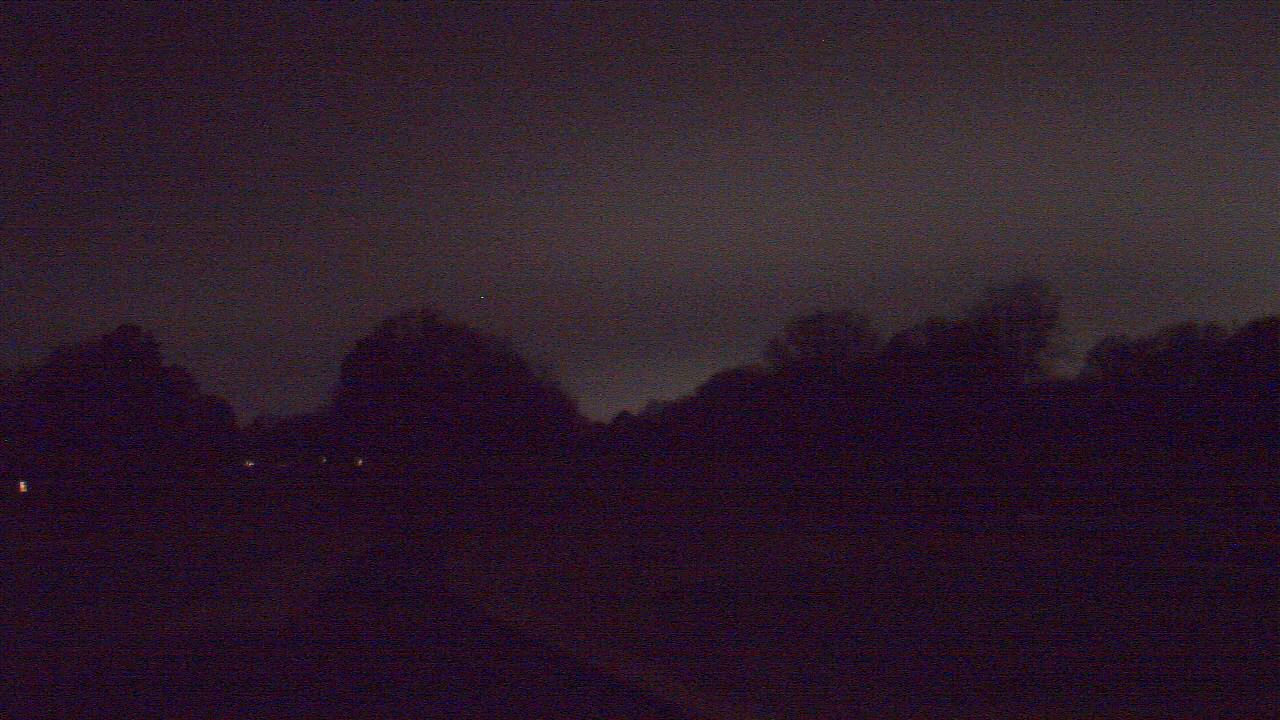 Thumbnail for current weather camera view from Windyke Country Club in Memphis, Tennessee