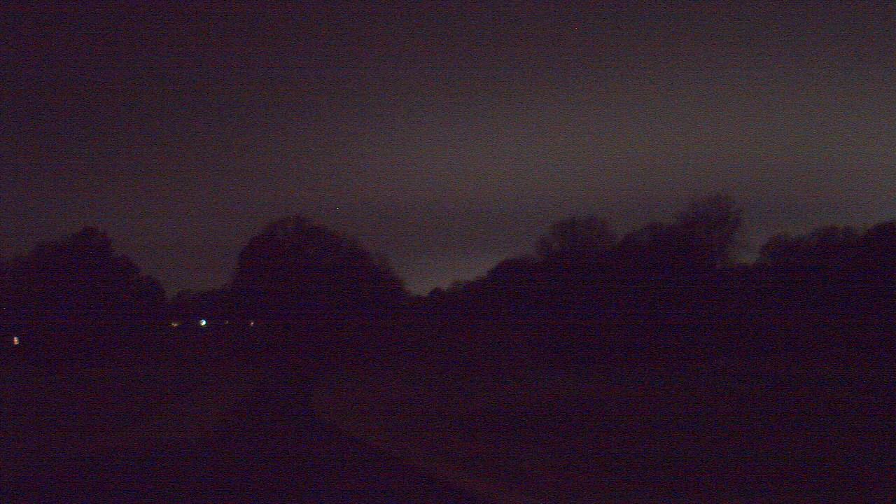 Thumbnail for current weather camera view from Windyke Country Club in Memphis, Tennessee