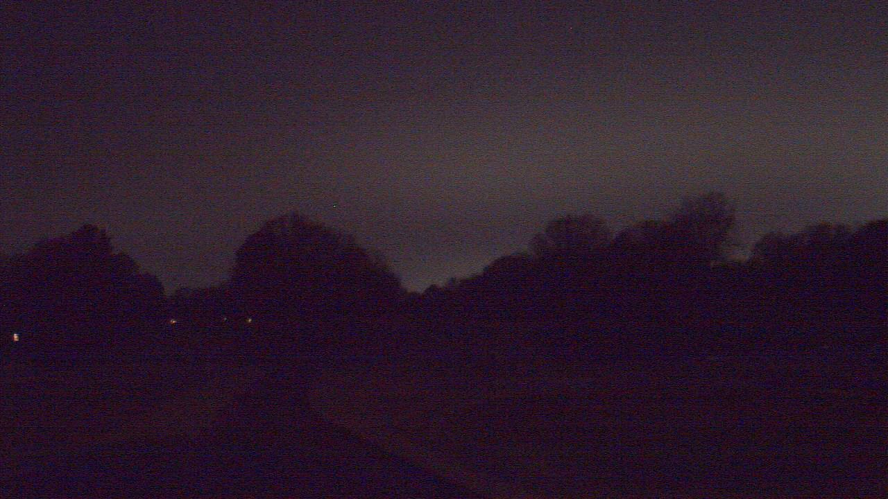 Thumbnail for current weather camera view from Windyke Country Club in Memphis, Tennessee