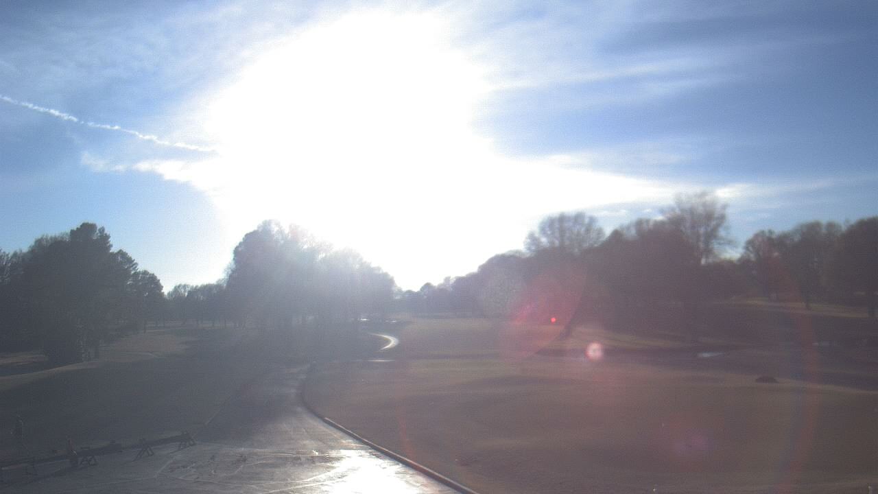 Thumbnail for current weather camera view from Windyke Country Club in Memphis, Tennessee
