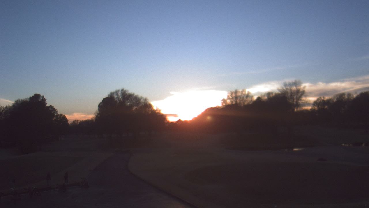 Thumbnail for current weather camera view from Windyke Country Club in Memphis, Tennessee