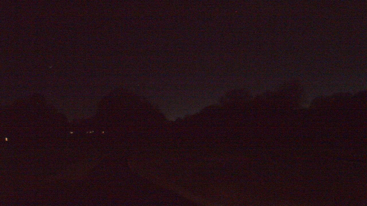 Thumbnail for current weather camera view from Windyke Country Club in Memphis, Tennessee