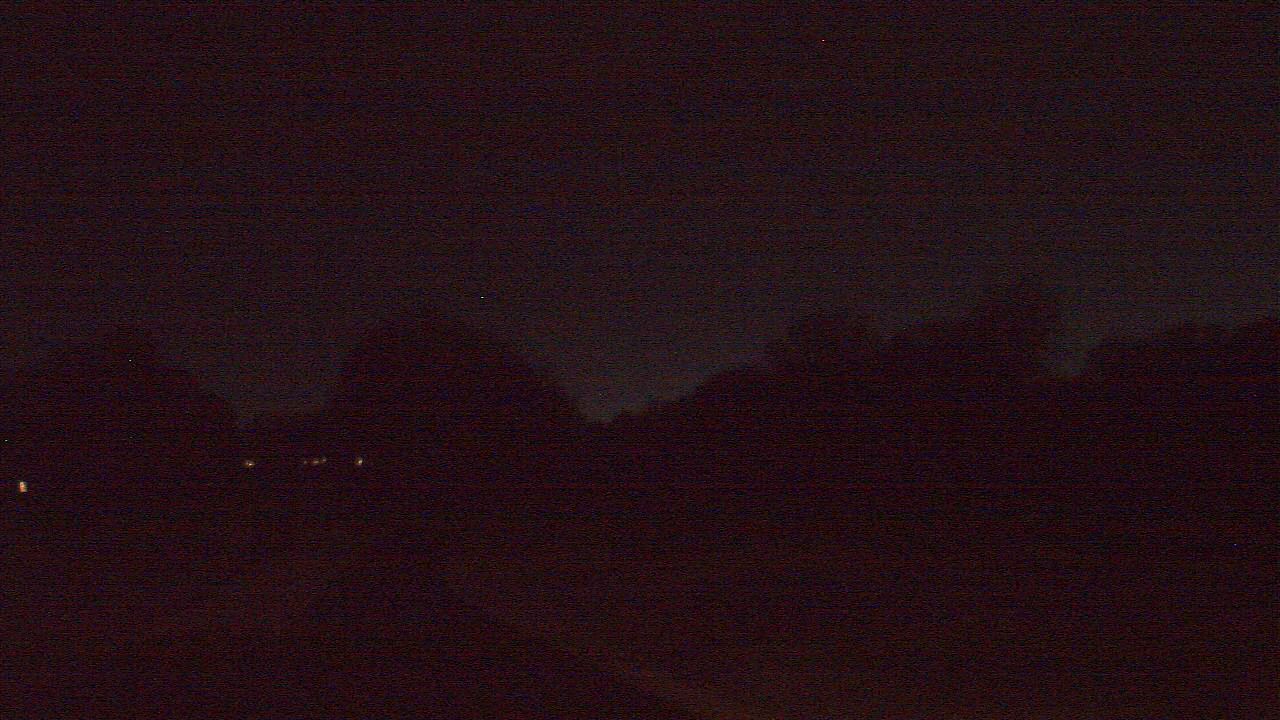 Thumbnail for current weather camera view from Windyke Country Club in Memphis, Tennessee