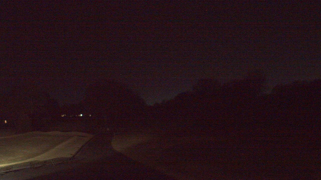 Thumbnail for current weather camera view from Windyke Country Club in Memphis, Tennessee