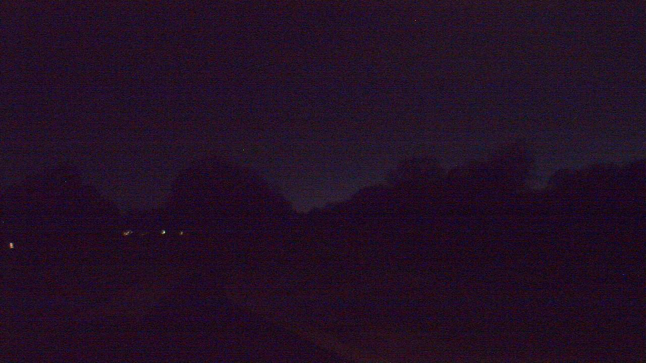 Thumbnail for current weather camera view from Windyke Country Club in Memphis, Tennessee