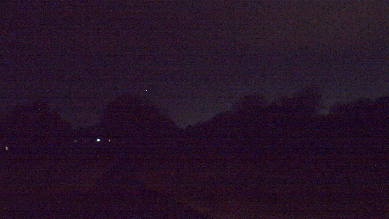 Thumbnail for current weather camera view from Windyke Country Club in Memphis, Tennessee