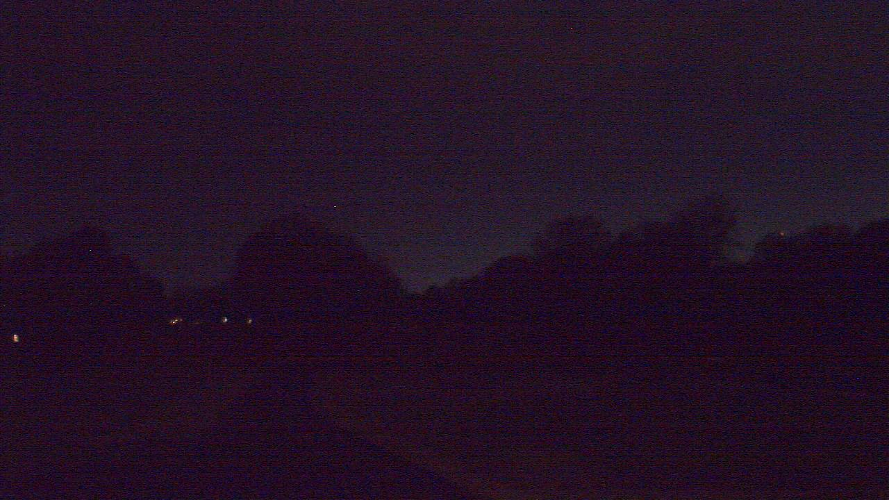 Thumbnail for current weather camera view from Windyke Country Club in Memphis, Tennessee