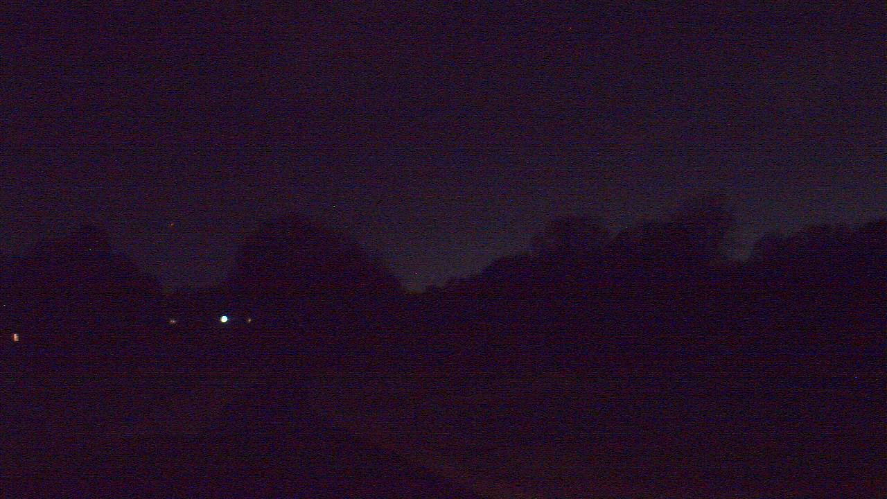 Thumbnail for current weather camera view from Windyke Country Club in Memphis, Tennessee