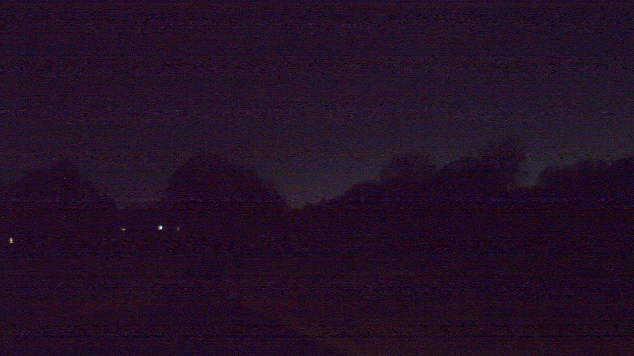 Thumbnail for current weather camera view from Windyke Country Club in Memphis, Tennessee