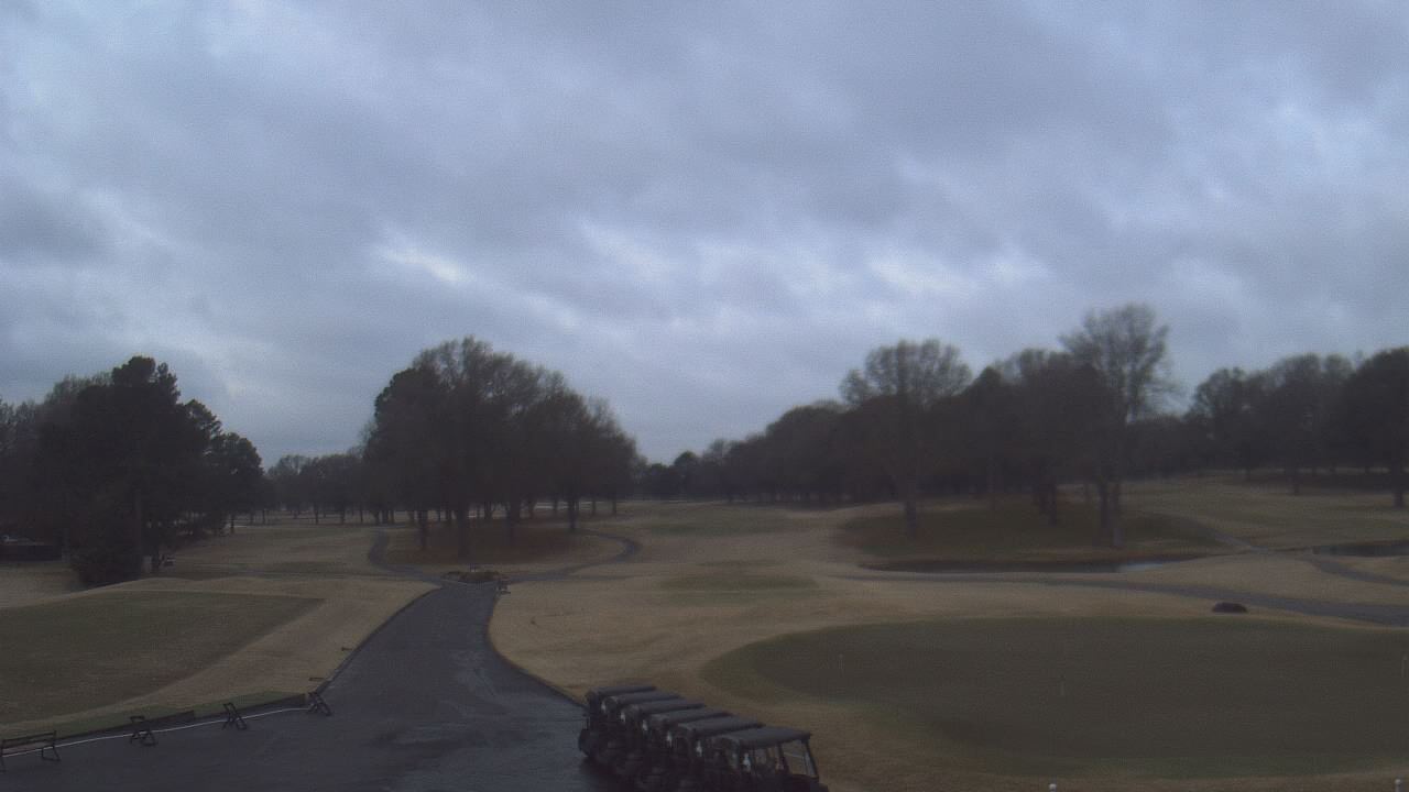 Thumbnail for current weather camera view from Windyke Country Club in Memphis, Tennessee
