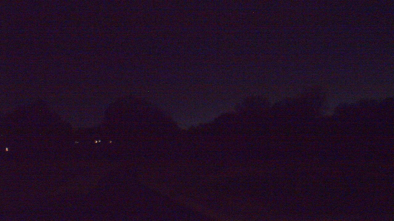 Thumbnail for current weather camera view from Windyke Country Club in Memphis, Tennessee