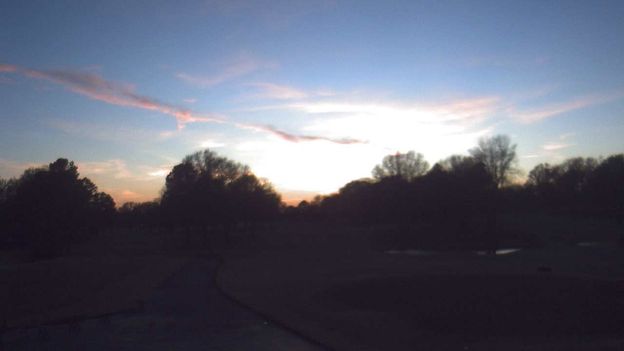 Thumbnail for current weather camera view from Windyke Country Club in Memphis, Tennessee
