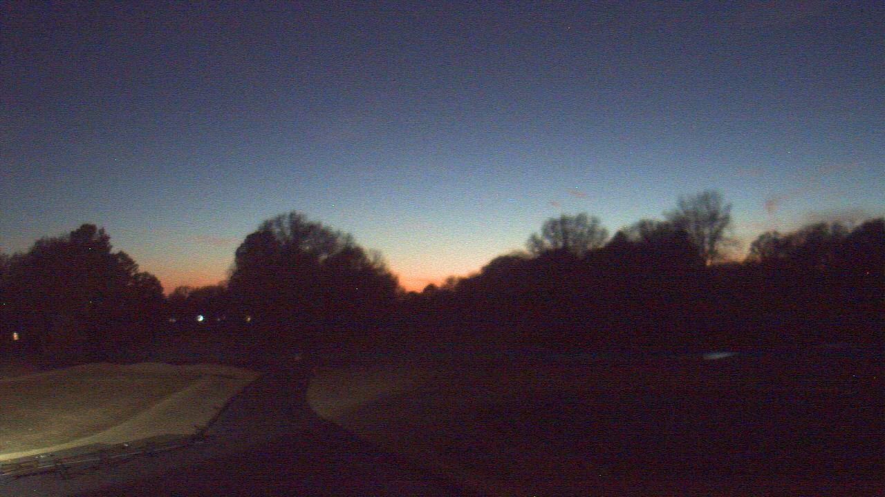 Thumbnail for current weather camera view from Windyke Country Club in Memphis, Tennessee
