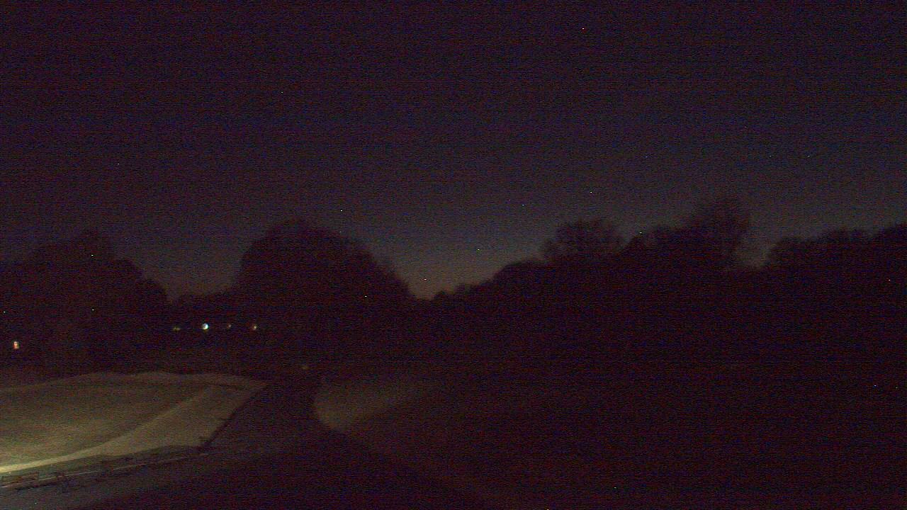 Thumbnail for current weather camera view from Windyke Country Club in Memphis, Tennessee