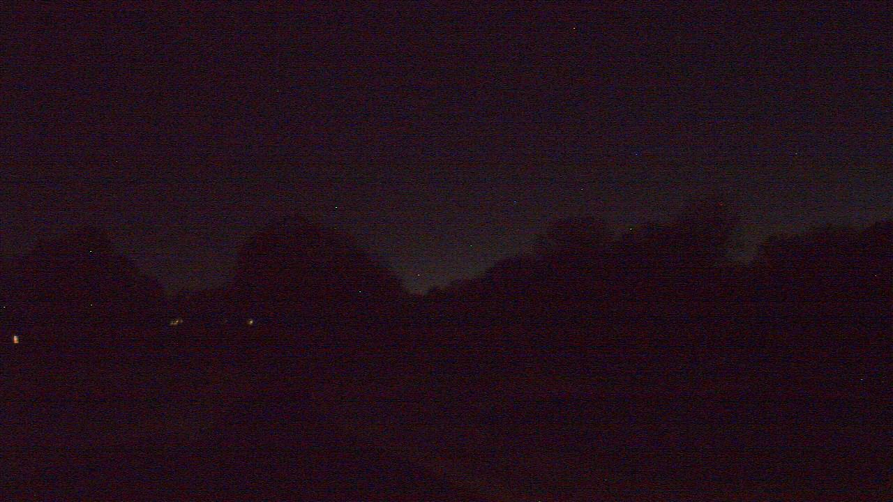 Thumbnail for current weather camera view from Windyke Country Club in Memphis, Tennessee