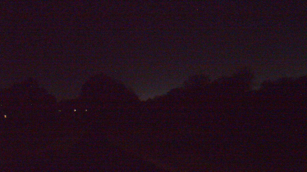 Thumbnail for current weather camera view from Windyke Country Club in Memphis, Tennessee