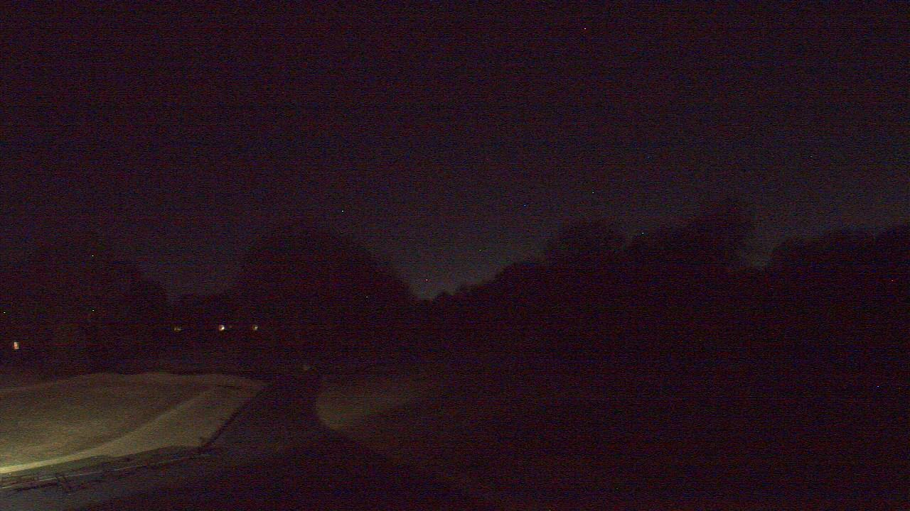 Thumbnail for current weather camera view from Windyke Country Club in Memphis, Tennessee