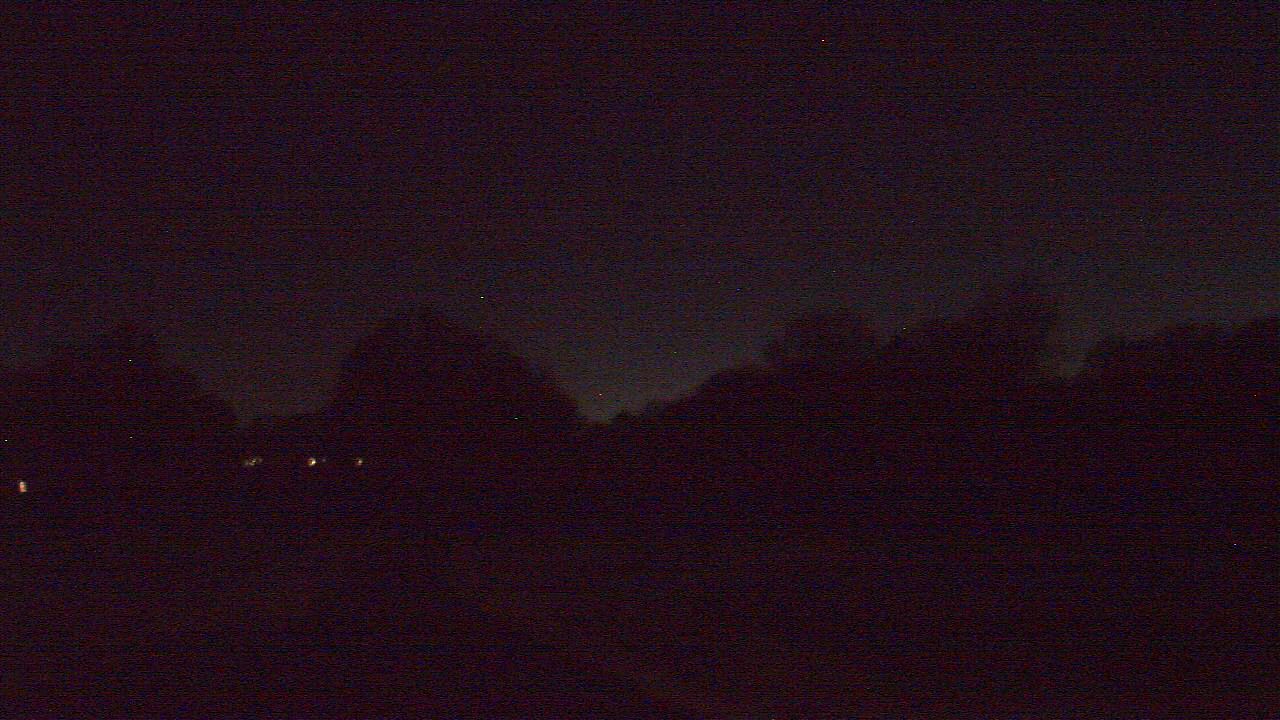 Thumbnail for current weather camera view from Windyke Country Club in Memphis, Tennessee