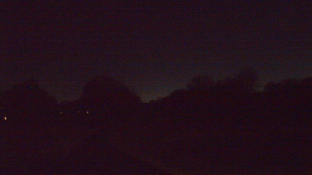 Thumbnail for current weather camera view from Windyke Country Club in Memphis, Tennessee