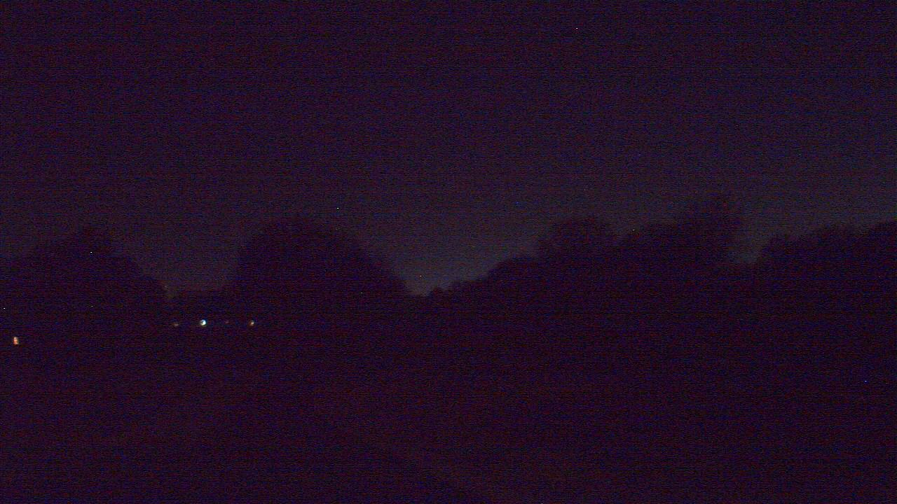 Thumbnail for current weather camera view from Windyke Country Club in Memphis, Tennessee