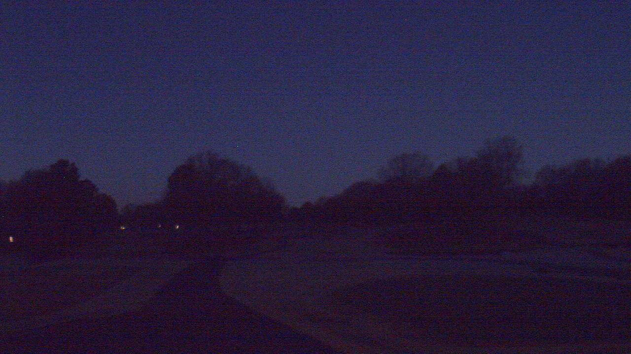 Thumbnail for current weather camera view from Windyke Country Club in Memphis, Tennessee