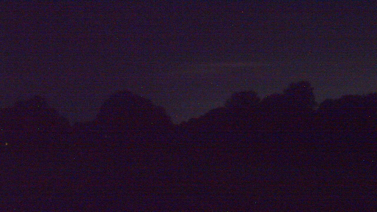 Thumbnail for current weather camera view from Windyke Country Club in Memphis, Tennessee