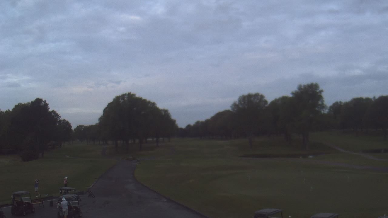 Thumbnail for current weather camera view from Windyke Country Club in Memphis, Tennessee
