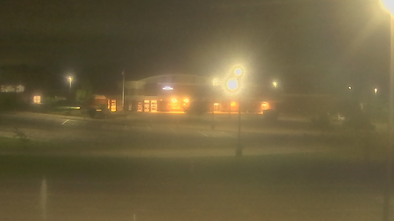 Thumbnail for current weather camera view from Fremont School District 79 in Mundelein, Illinois