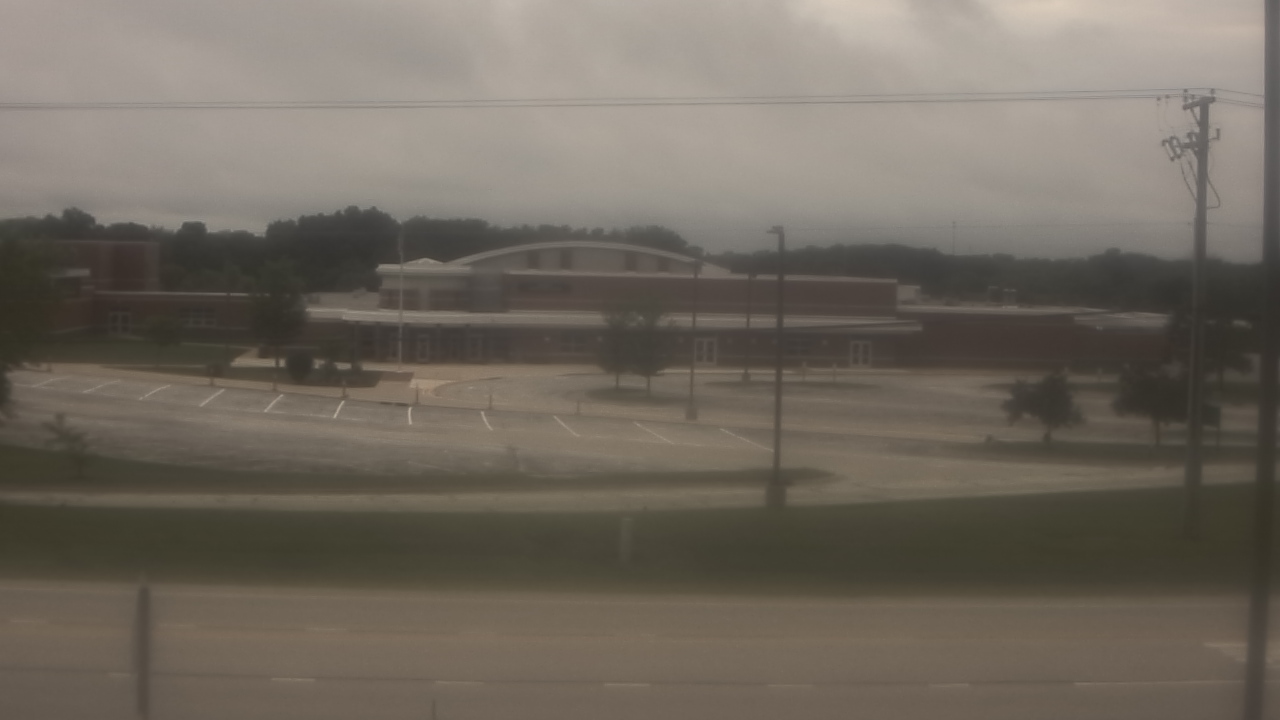 Thumbnail for current weather camera view from Fremont School District 79 in Mundelein, Illinois