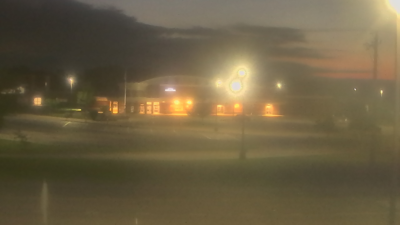 Thumbnail for current weather camera view from Fremont School District 79 in Mundelein, Illinois