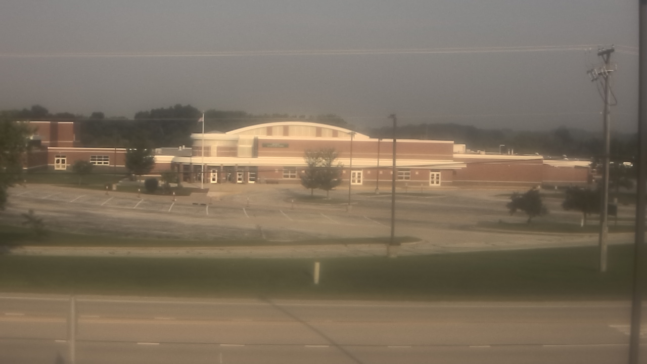Thumbnail for current weather camera view from Fremont School District 79 in Mundelein, Illinois