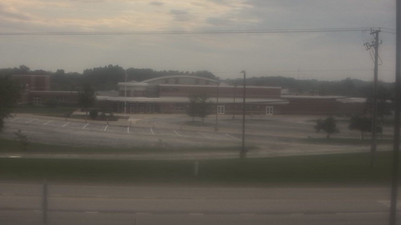 Thumbnail for current weather camera view from Fremont School District 79 in Mundelein, Illinois