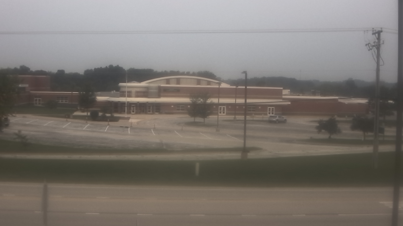 Thumbnail for current weather camera view from Fremont School District 79 in Mundelein, Illinois