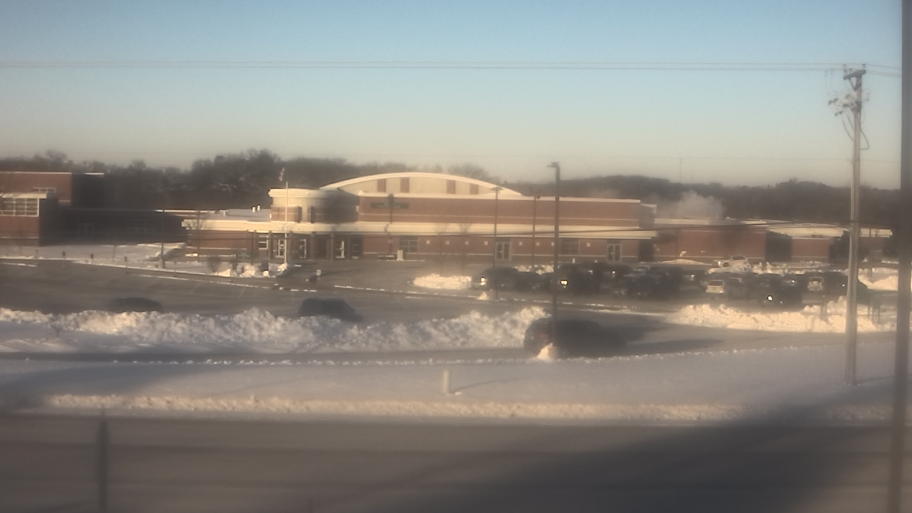 Thumbnail for current weather camera view from Fremont School District 79 in Mundelein, Illinois